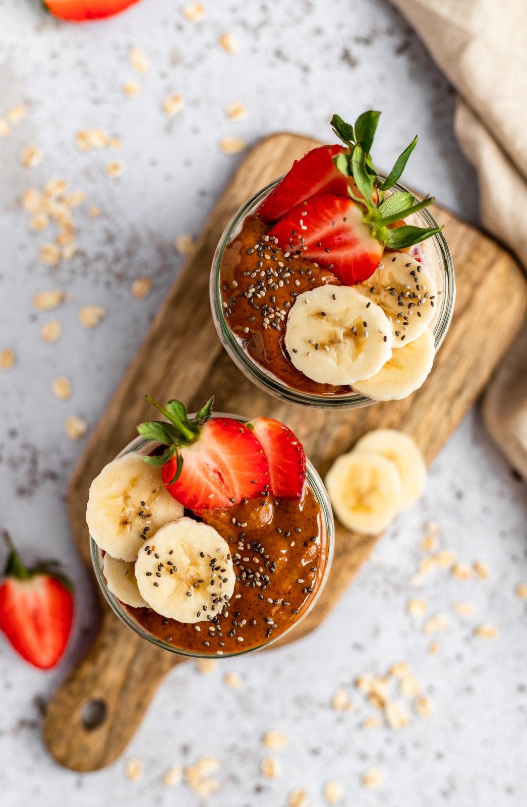 easy strawberry banana overnight oats with almond butter and chia