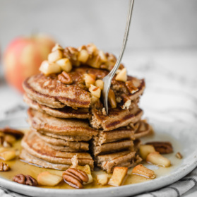 healthy apple pancakes