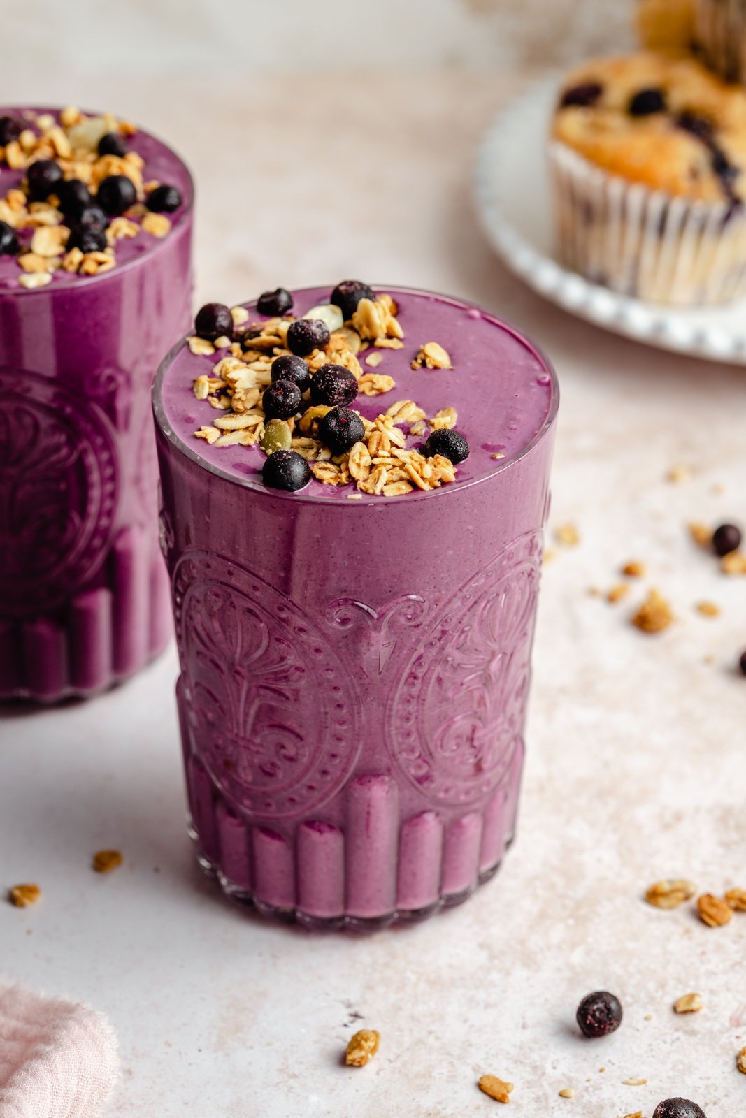blueberry muffin smoothie in two glasses